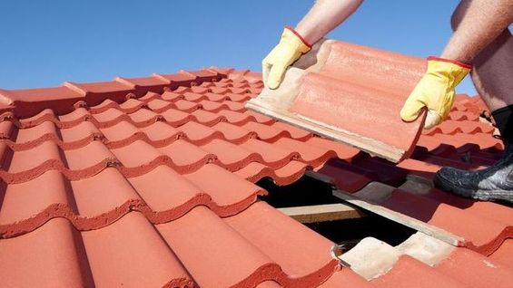 Maintaining tiled roofs